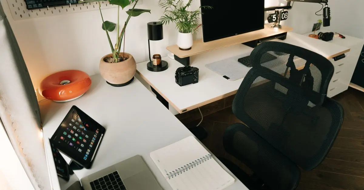 10 Essential Premium Tech Gadgets for Your Home Office